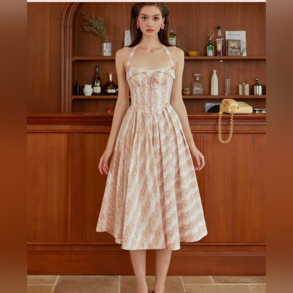 New Beatifull Lacemade Tuscany Rose Corset Dress
